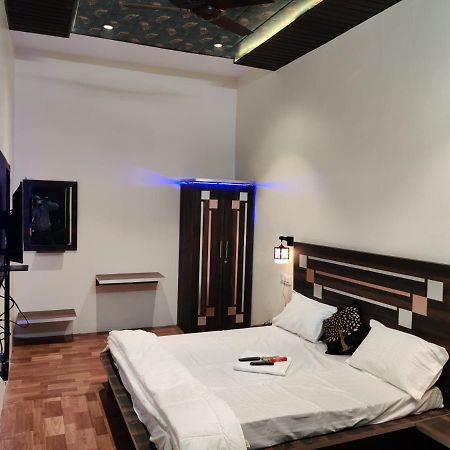 Keshav Hotel Farrukhabad 外观 照片