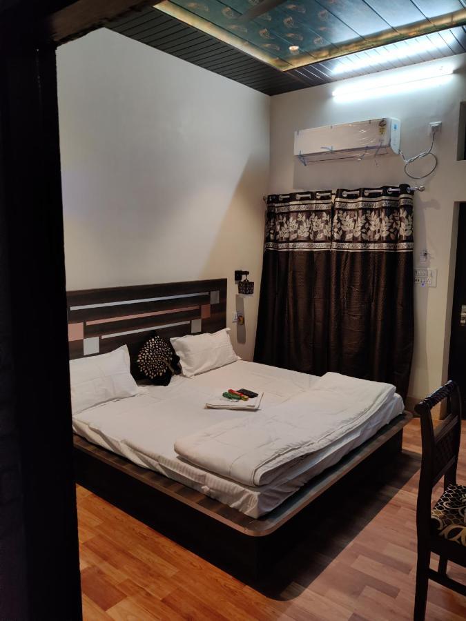 Keshav Hotel Farrukhabad 外观 照片