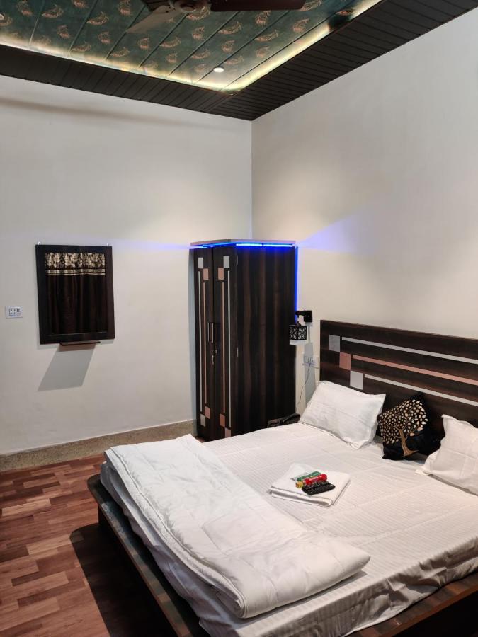 Keshav Hotel Farrukhabad 外观 照片