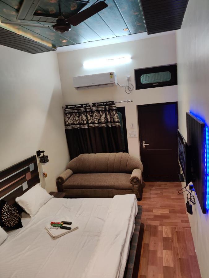 Keshav Hotel Farrukhabad 外观 照片