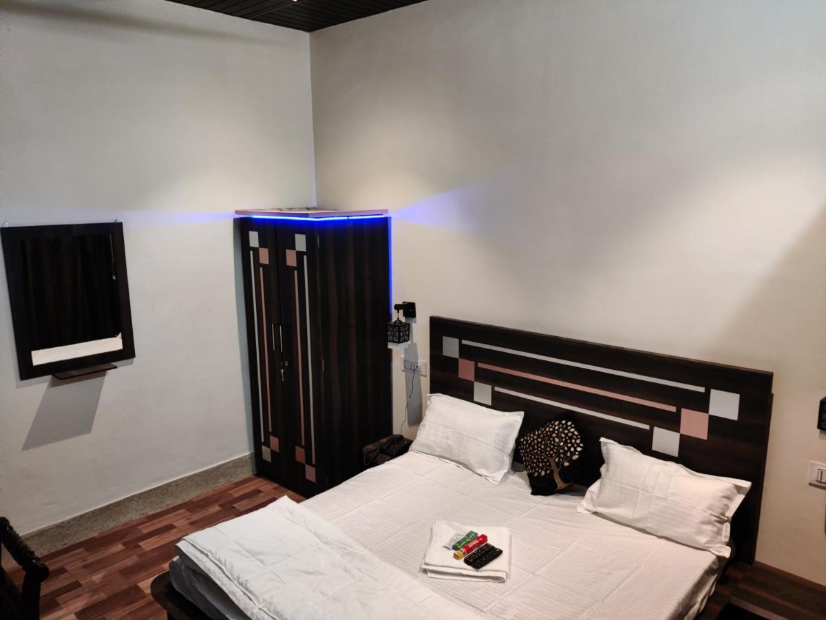 Keshav Hotel Farrukhabad 外观 照片