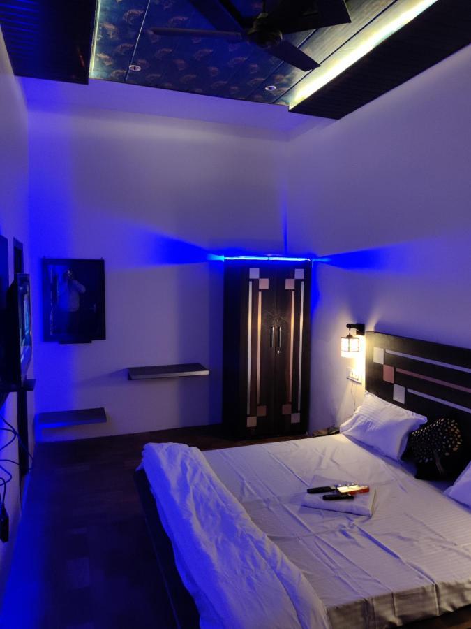 Keshav Hotel Farrukhabad 外观 照片